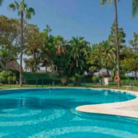 Frontline Sea In The Center Of Puerto Banus.2bedrooms -garden 마르베야
