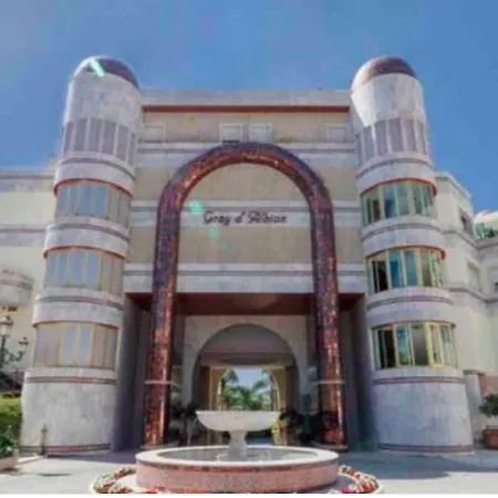 아파트 Frontline Sea In The Center Of Puerto Banus.2bedrooms -garden *